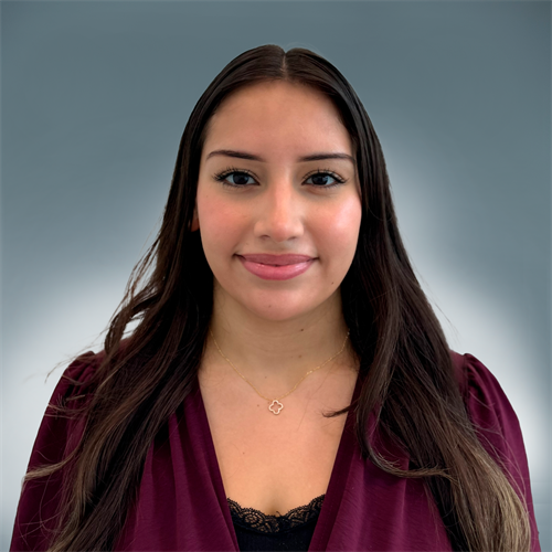 Yinette GaldamezStaff Image